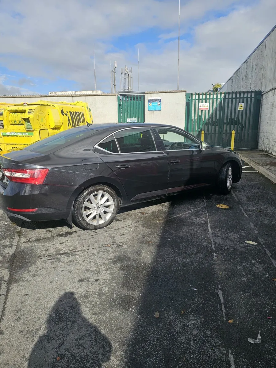Skoda Superb - Image 1