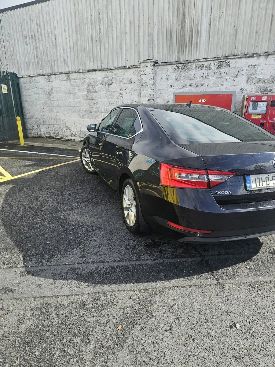 Skoda Superb - Image 2