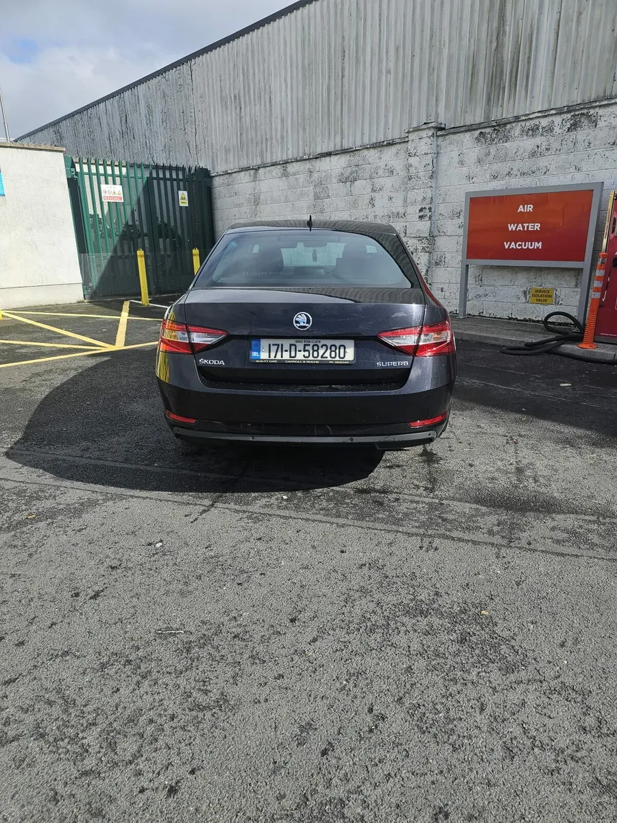 Skoda Superb - Image 4