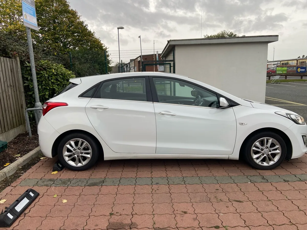 Hyundai i30 - Image 4