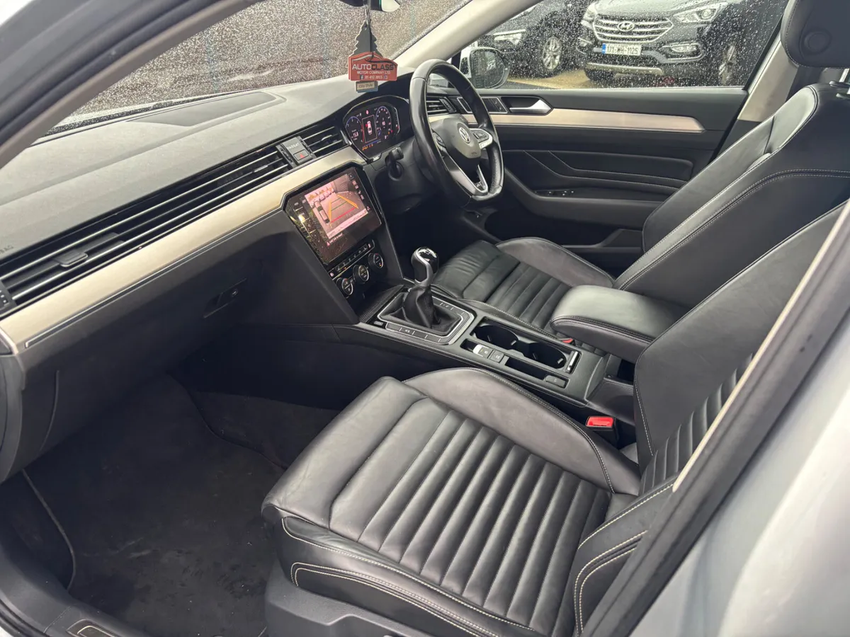 Volkswagen Passat 2020 R-Line 2.0Tdi Manual - Image 4