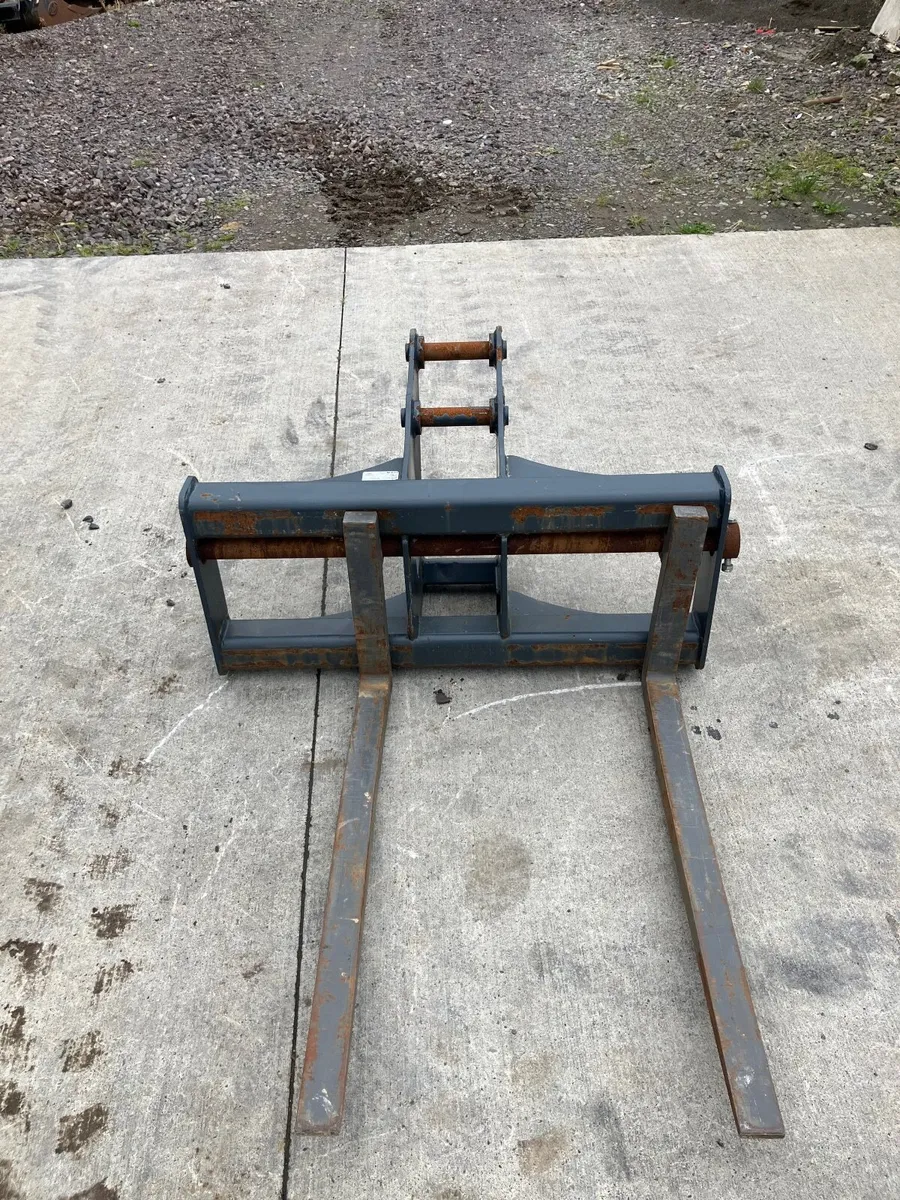 Mini digger  attachments - Image 2