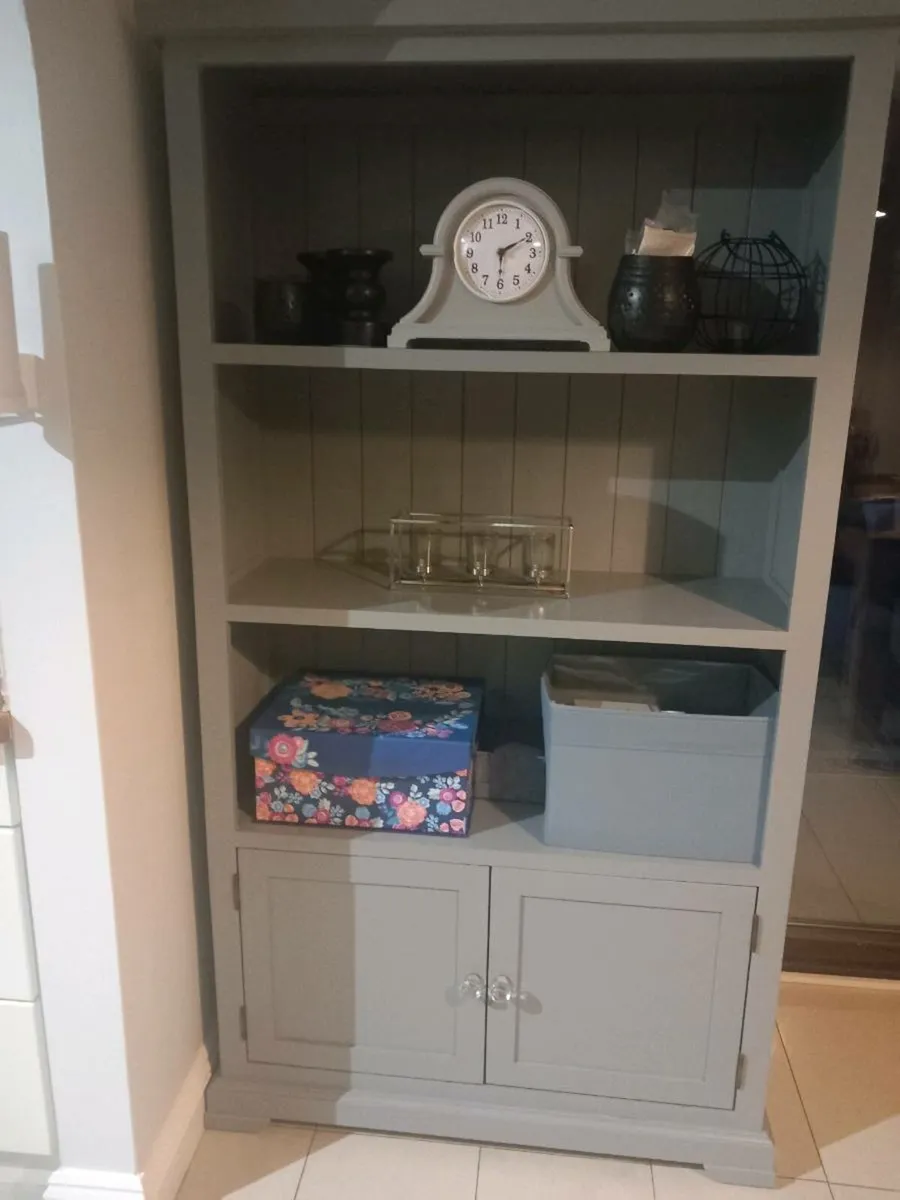Bookcase - Image 1