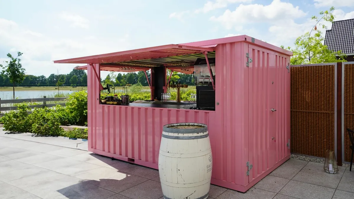 Pink Garden Bar Container 4x2 meters - Image 1