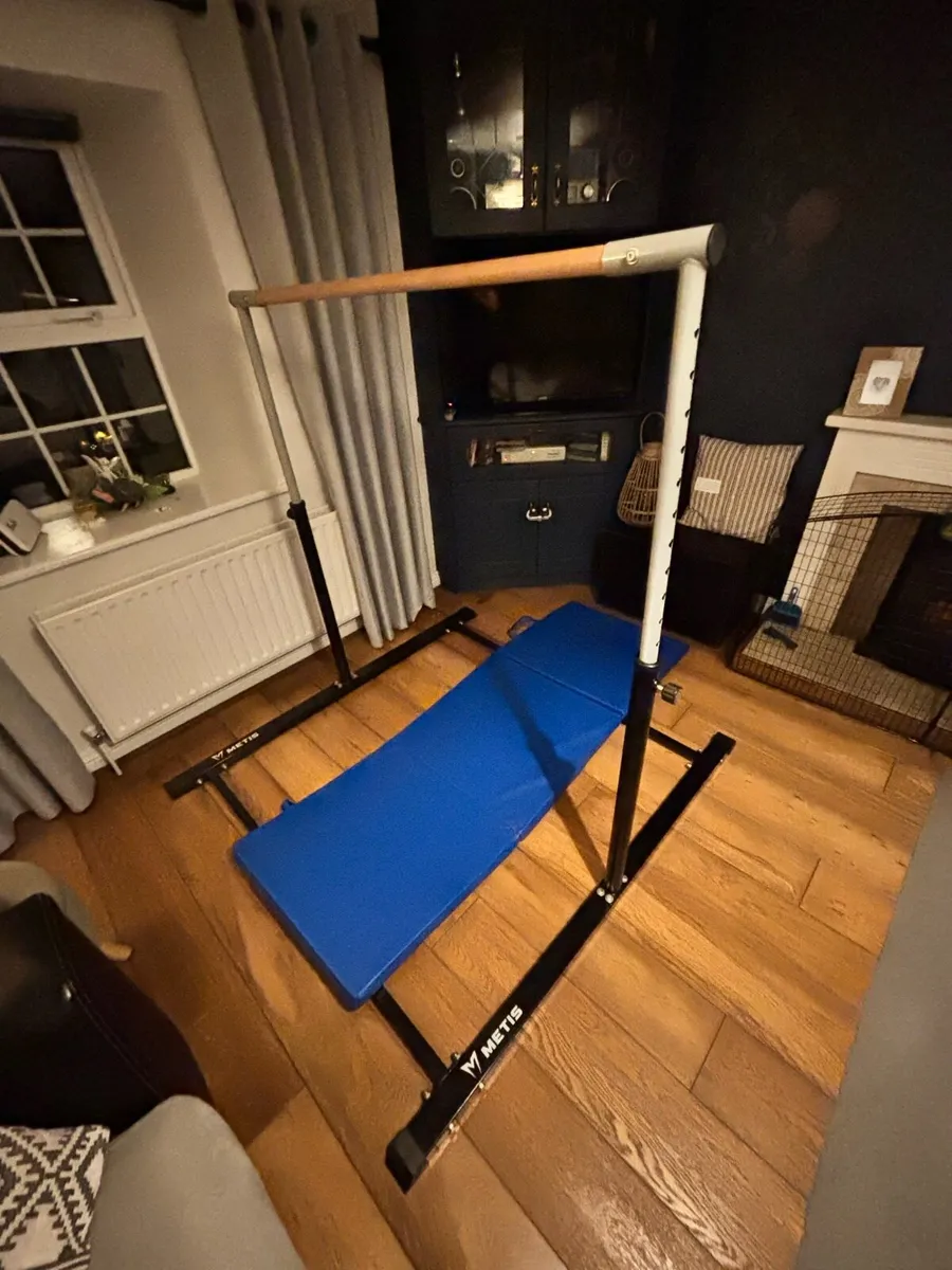 Gymnastics Bar and mat. - Image 1