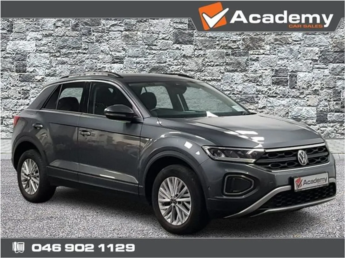 Volkswagen T-Roc Life 1.0 TSI M6F 110HP 5DR - Image 1