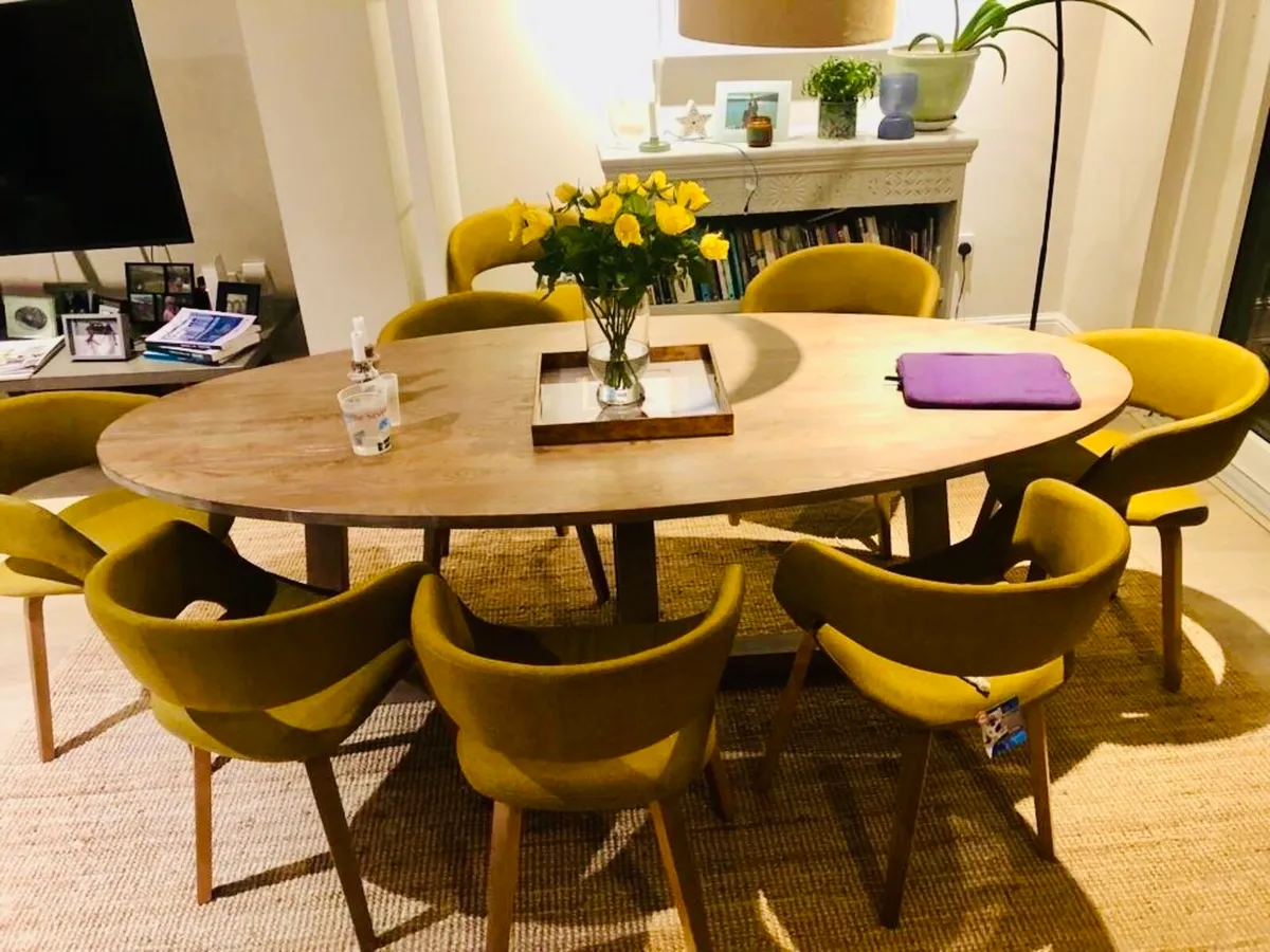 Dining table - Image 2