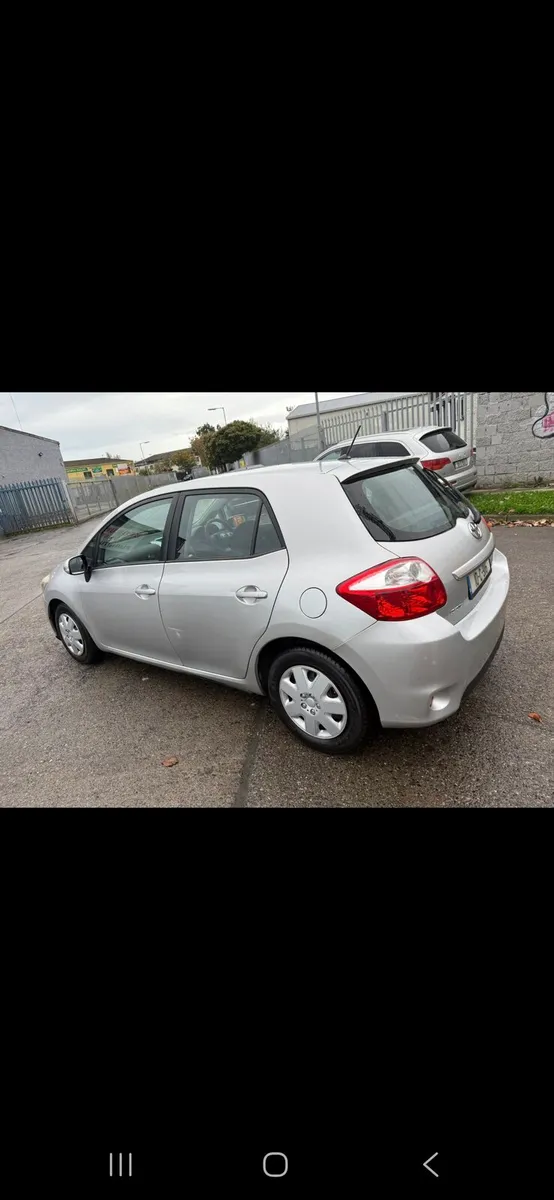 Car - Image 4