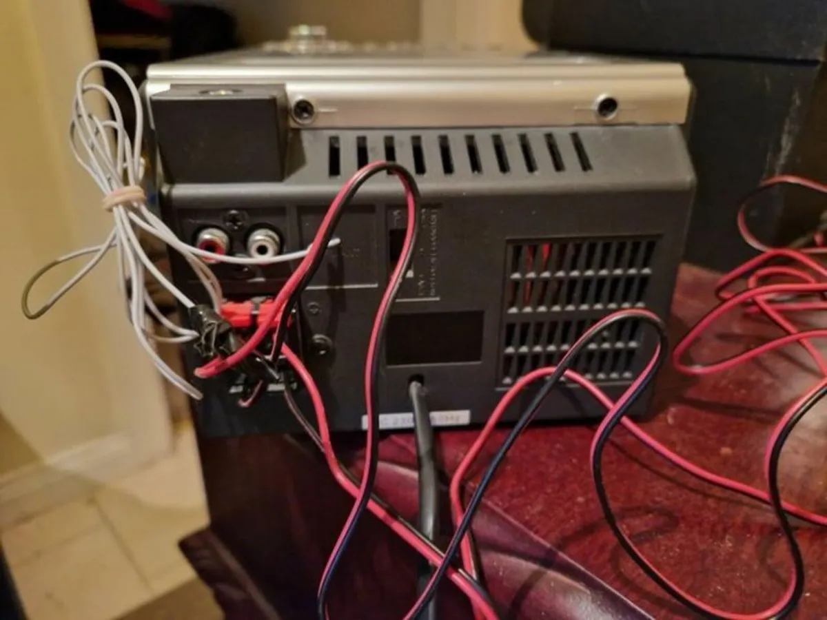 Logik LM100U Hifi Stereo System with Remote Contro - Image 4