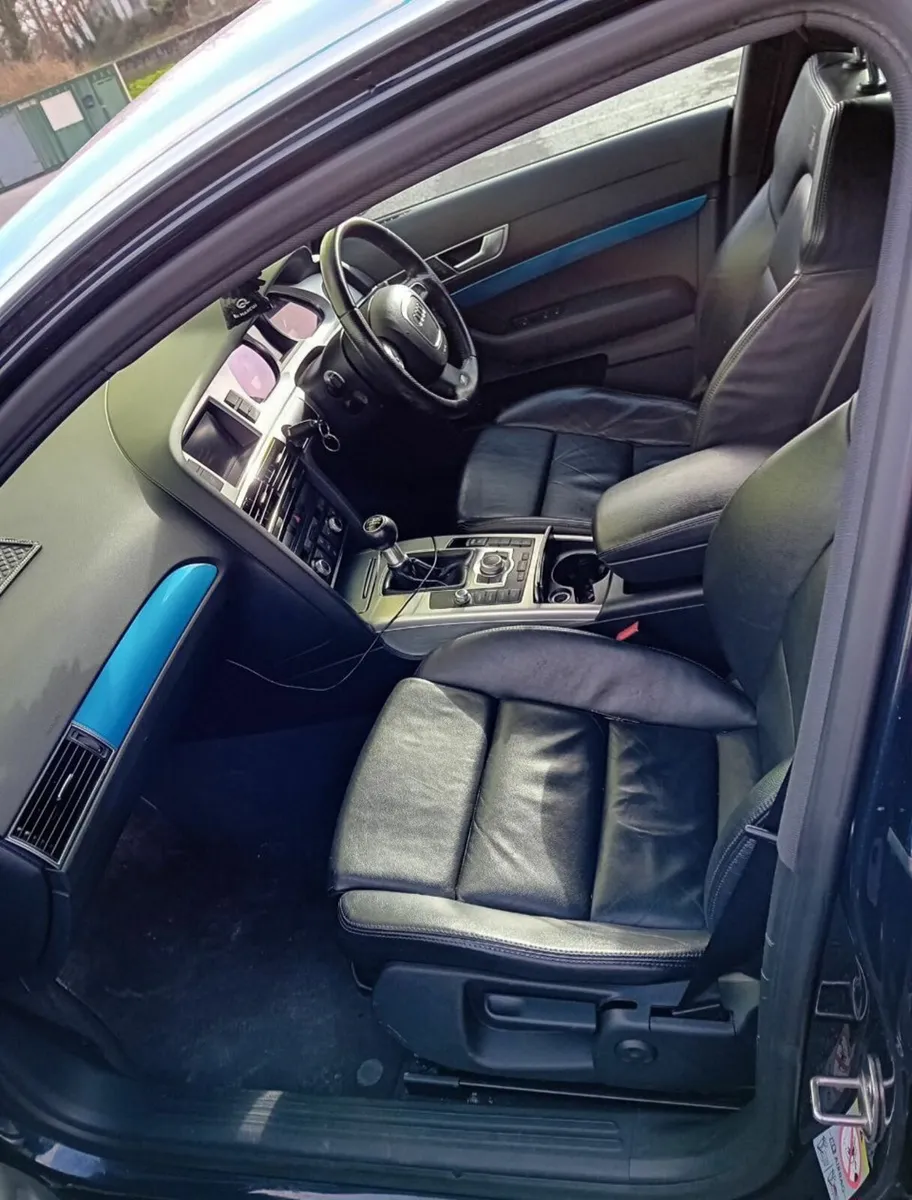 Audi A6 2010 - Image 2