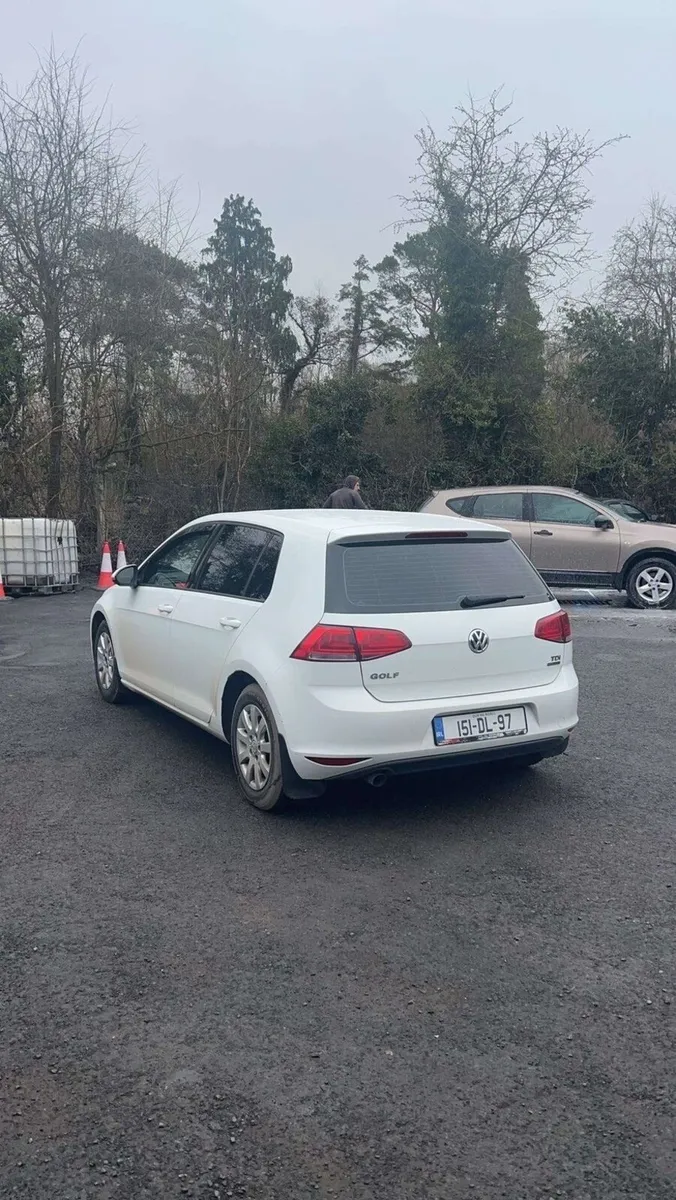 Volkswagen golf - Image 3