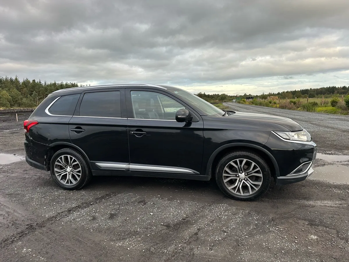Mitsubishi Outlander - Image 3