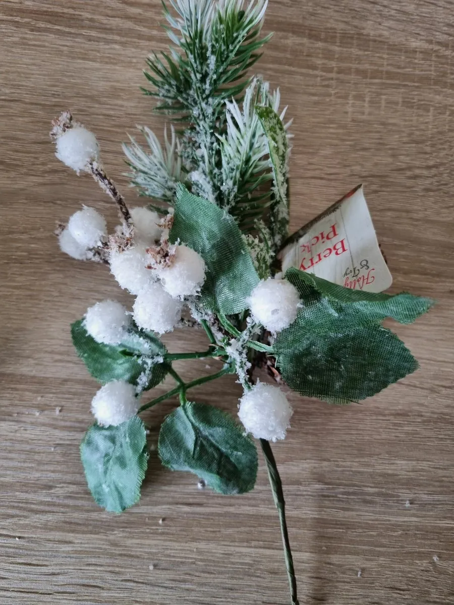White berry picks Christmas decorations - set of 6 - Image 2
