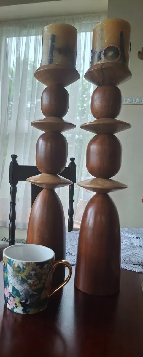 Decorative pillar candles. - Image 1