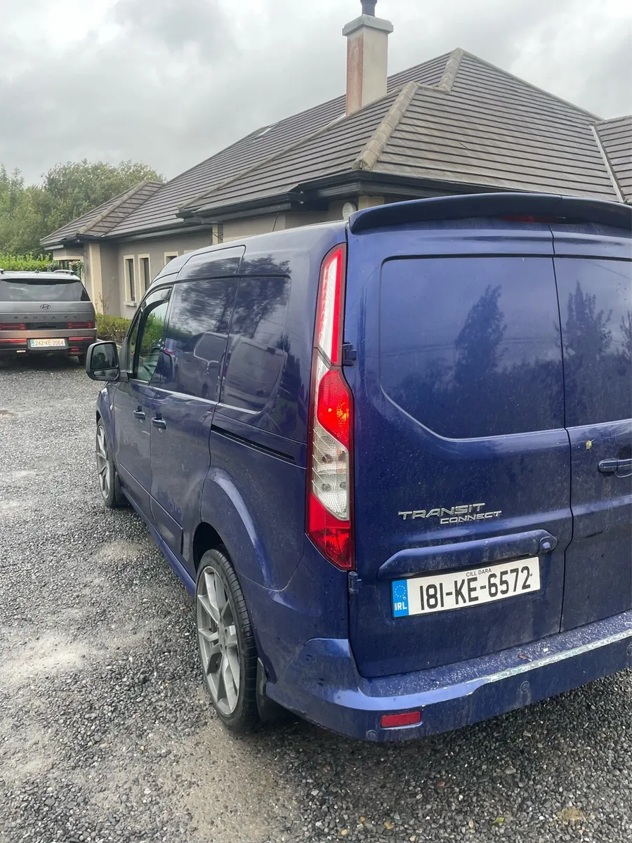 Ford transit connect limited AUTOMATIC - Image 2