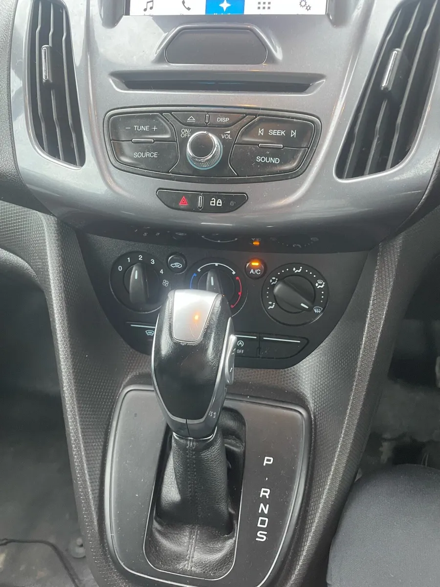 Ford transit connect limited AUTOMATIC - Image 4