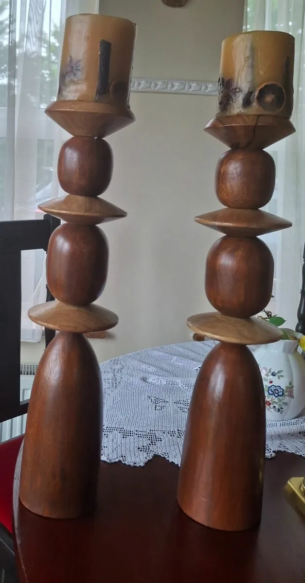 Decorative pillar candles. - Image 2