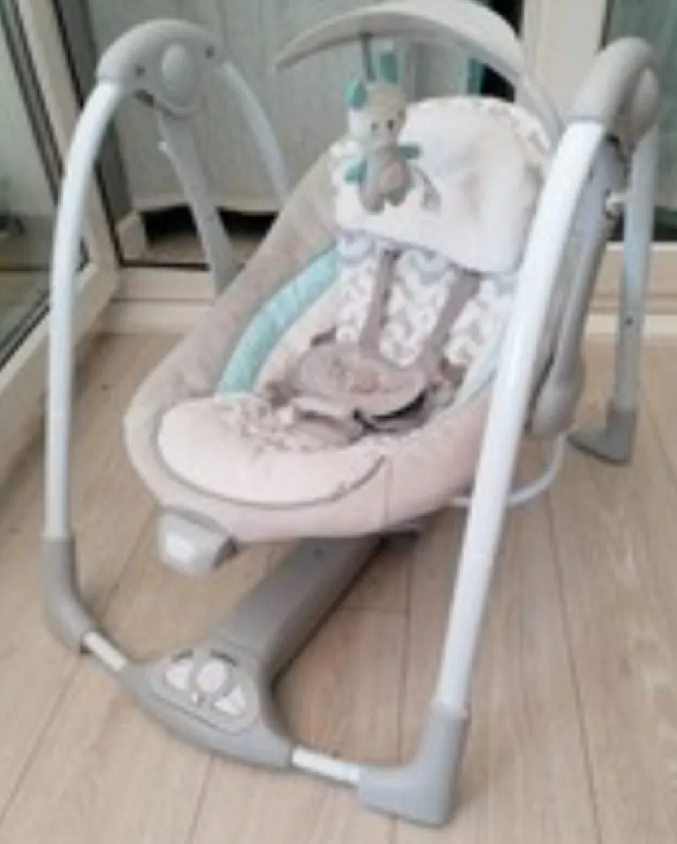 Baby bouncer and baby swing - Image 1