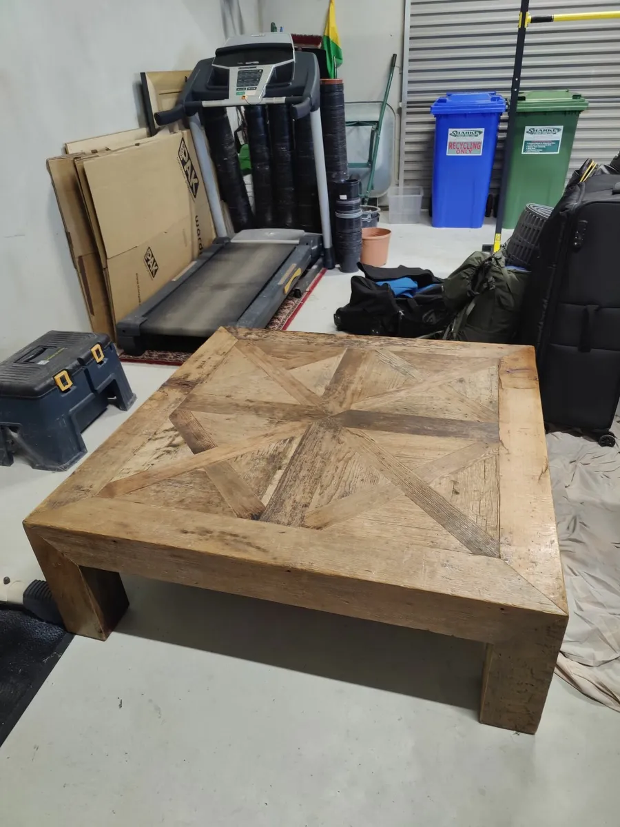 Solid wood coffee table - Image 1