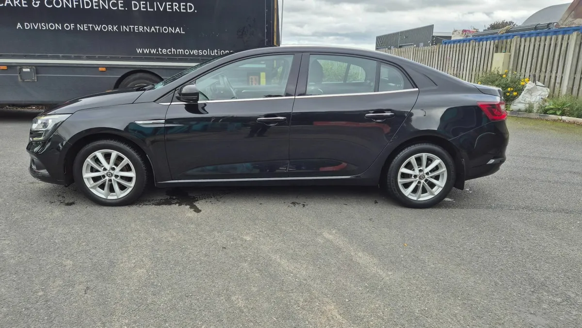 Renault Megane 2017 - Image 4