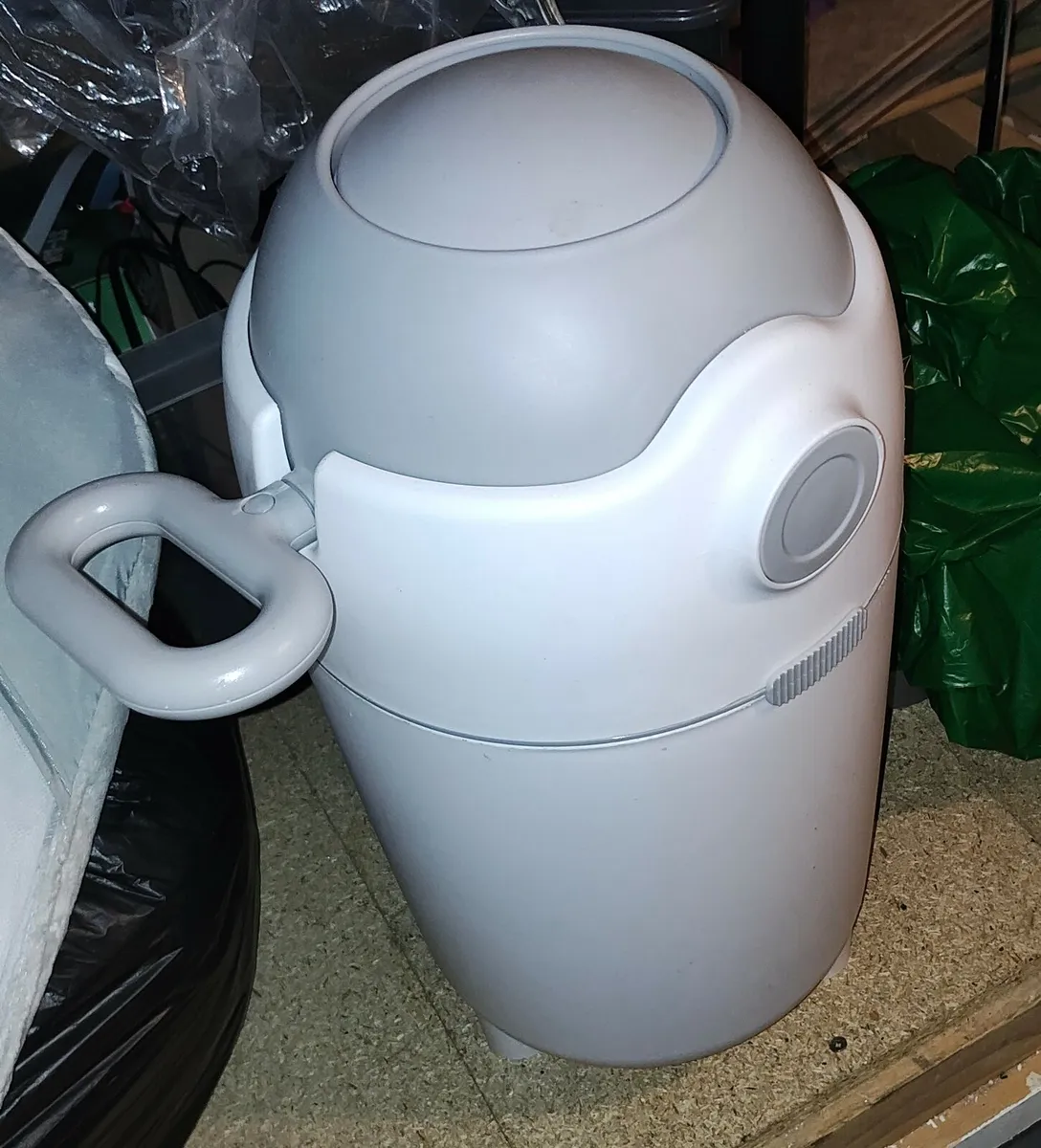 Nappy bin odor off - Image 1
