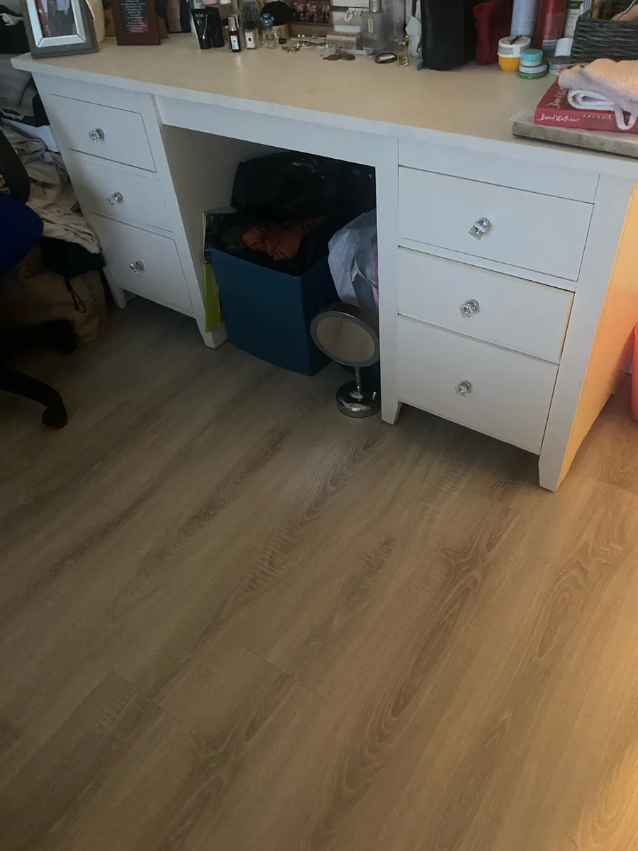 Bedroom furniture - Image 3