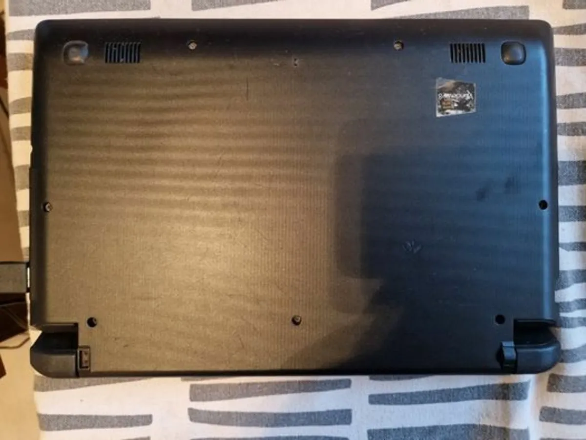 Lenovo Ideapad Laptop, N2840 2.16GHz, 4GB RAM - Image 3
