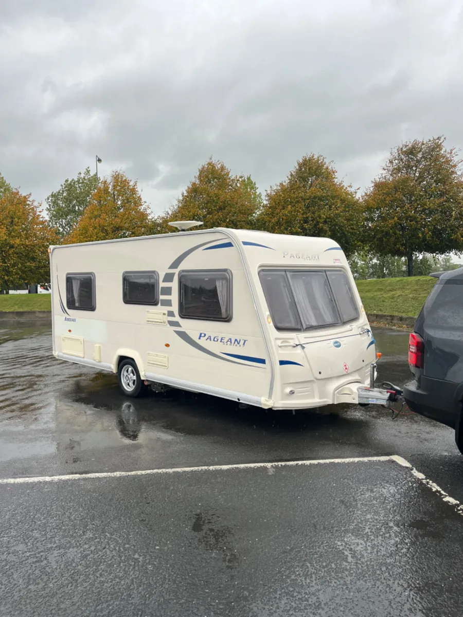 Bailey Pageant 4 Berth Fixed Bed Caravan - Image 2
