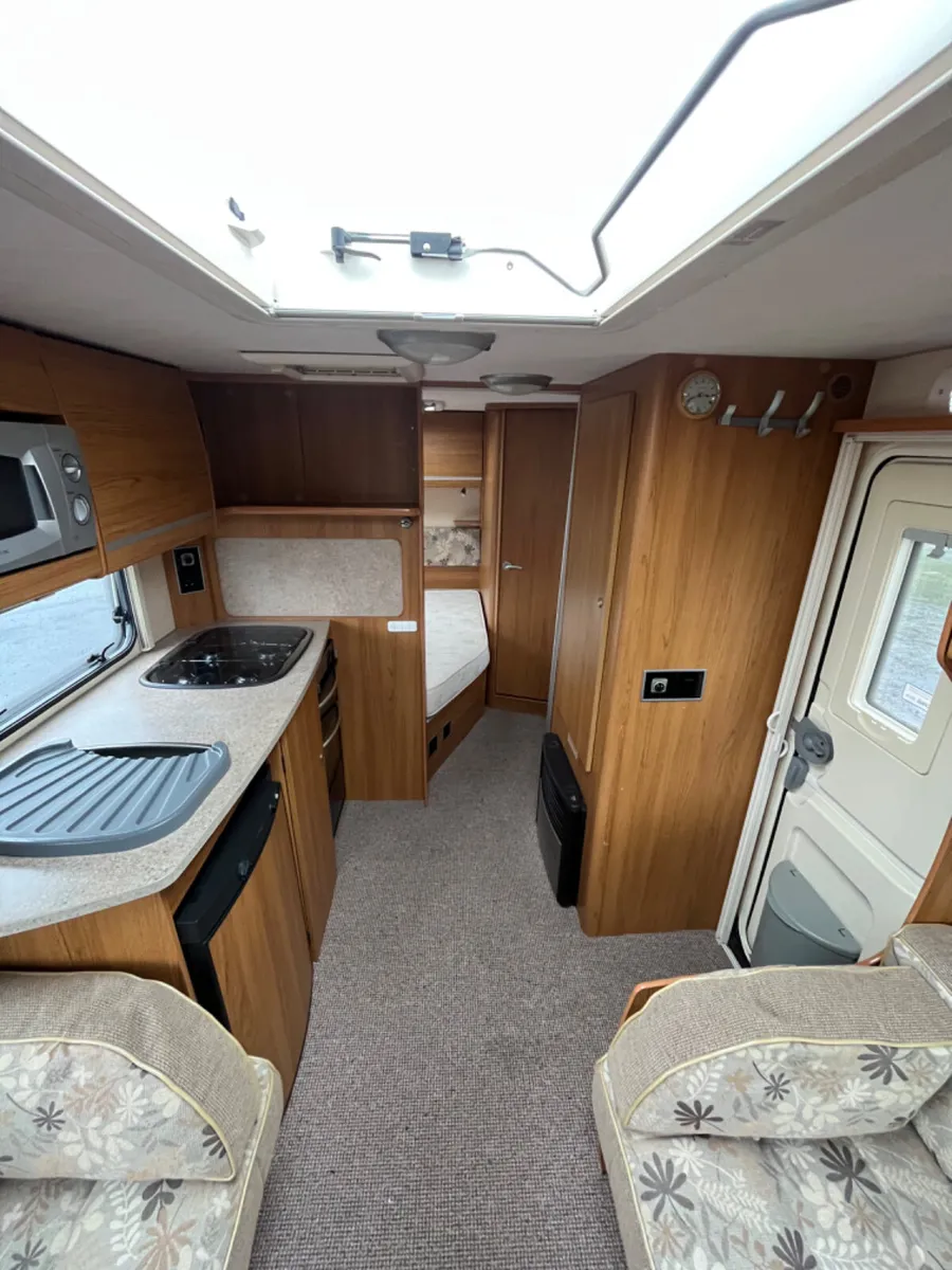 Bailey Pageant 4 Berth Fixed Bed Caravan - Image 4