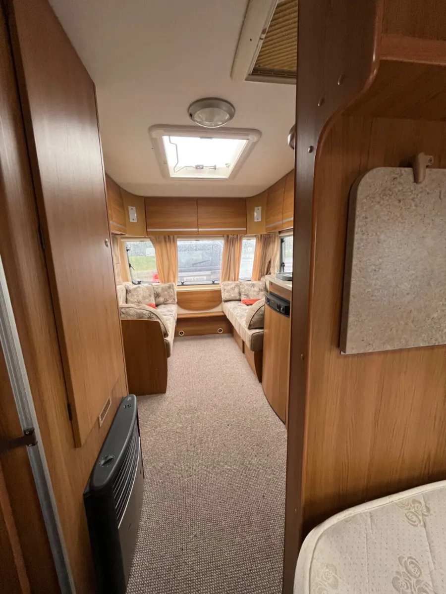 Bailey Pageant 4 Berth Fixed Bed Caravan - Image 3