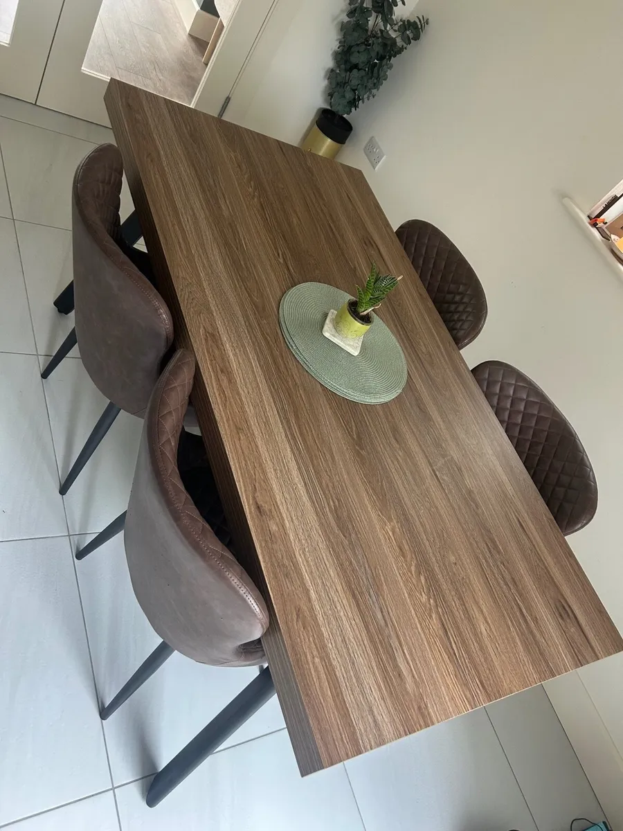 1.6m Dining Table - Image 3