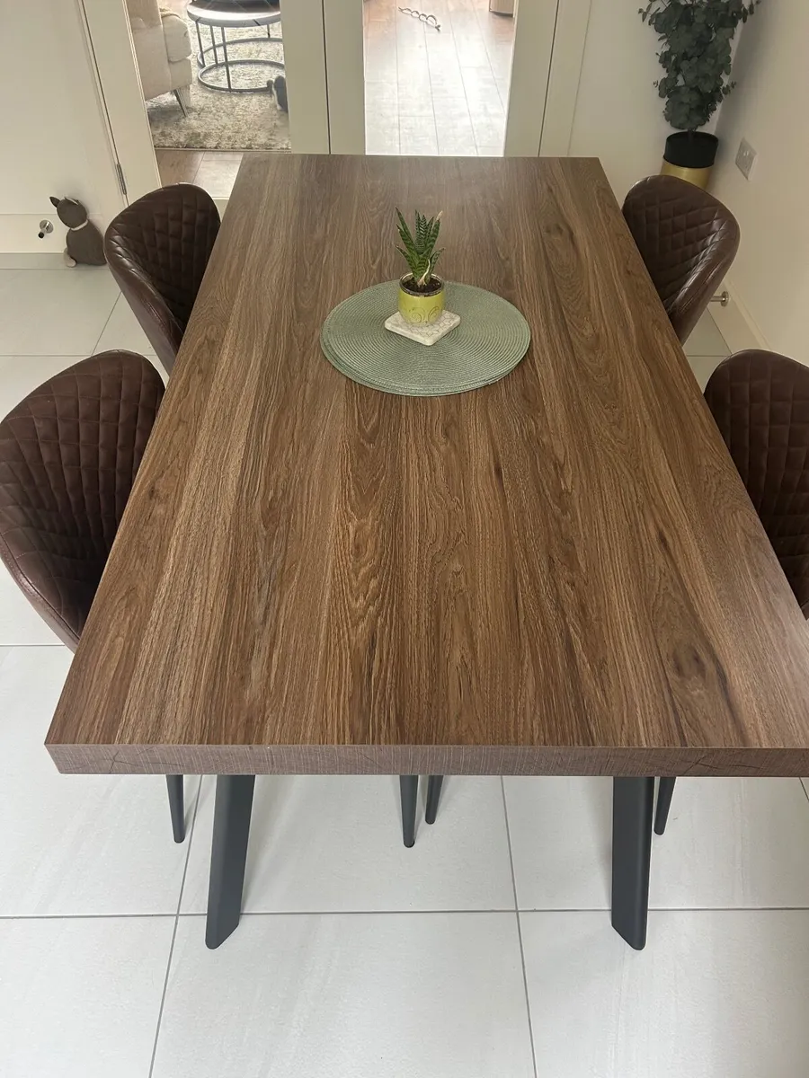 1.6m Dining Table - Image 4