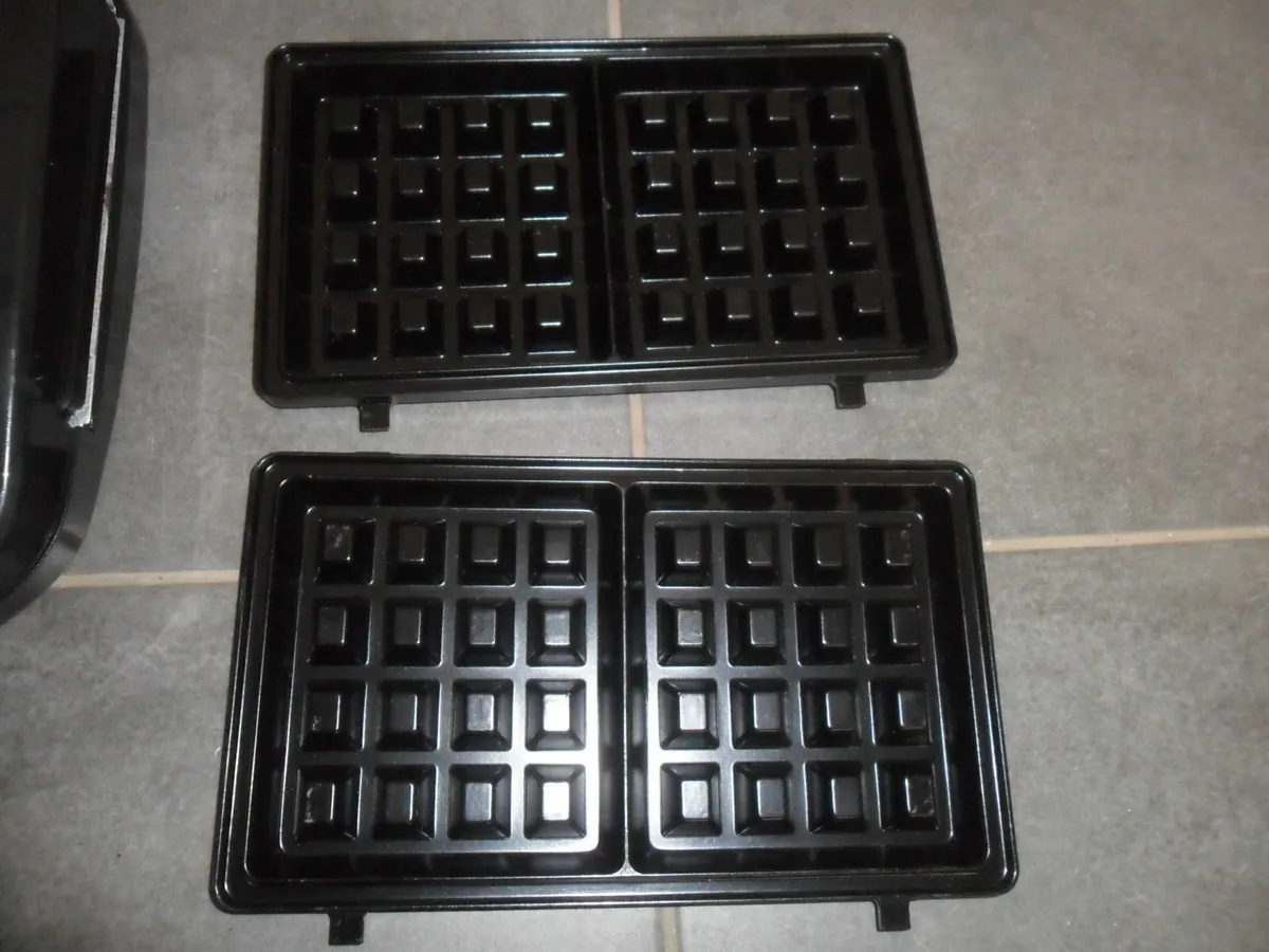 Russell Hobbs Waffle maker - Image 4