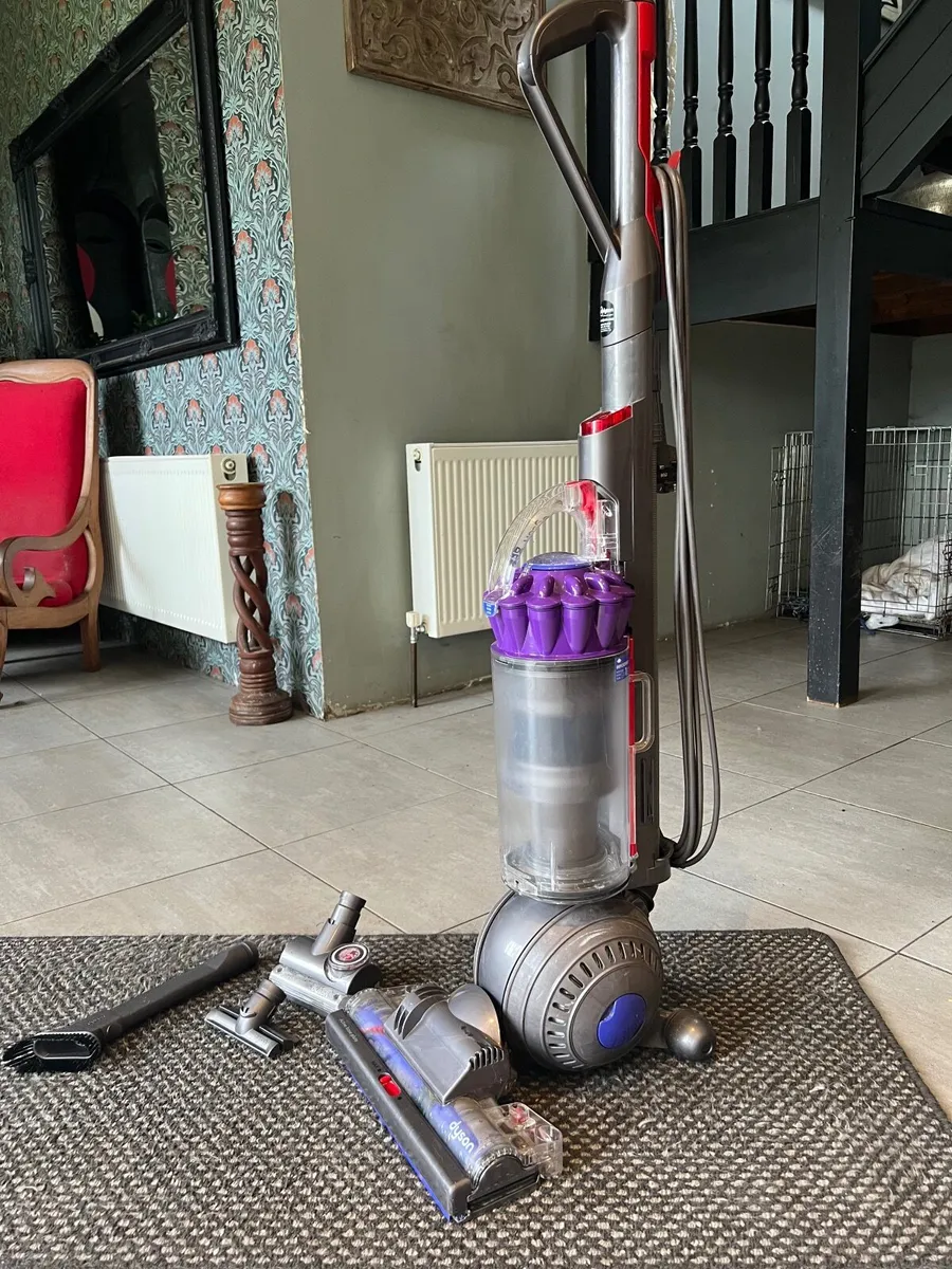 Dyson ball, animal, upright. Vacuum cleaner - Image 2