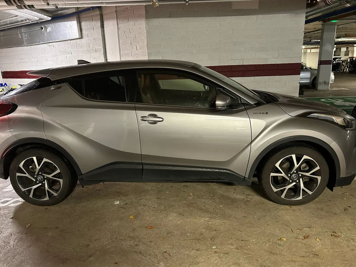 Toyota CHR 1.8L Hybrid Grey - Image 1