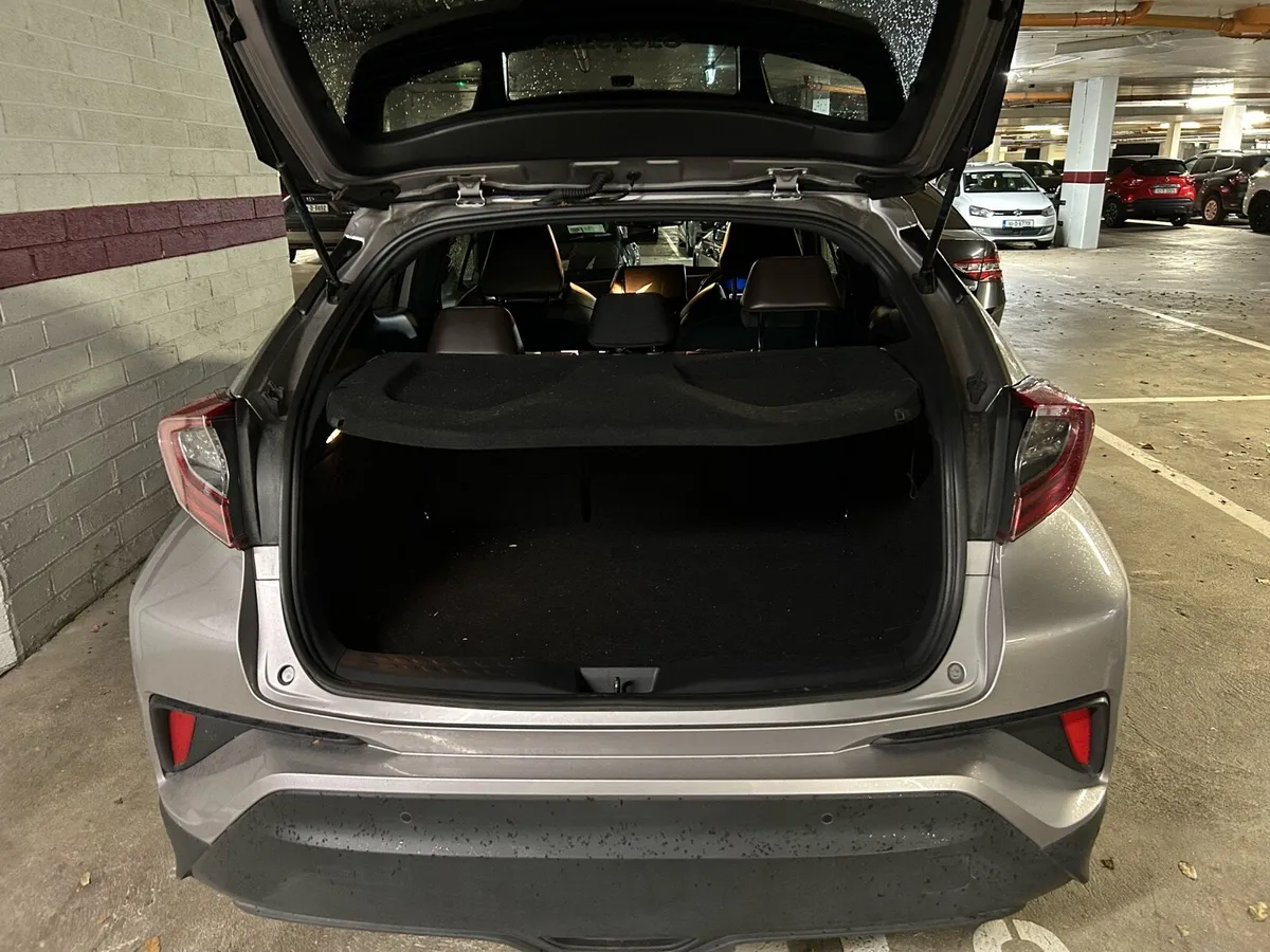 Toyota CHR 1.8L Hybrid Grey - Image 4