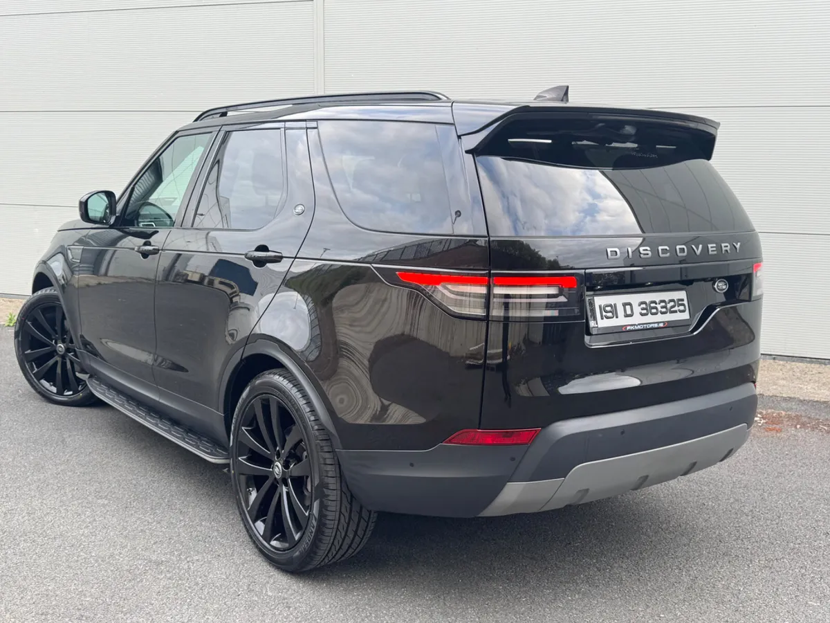 Land Rover Discovery 2019 7 seater - Image 4