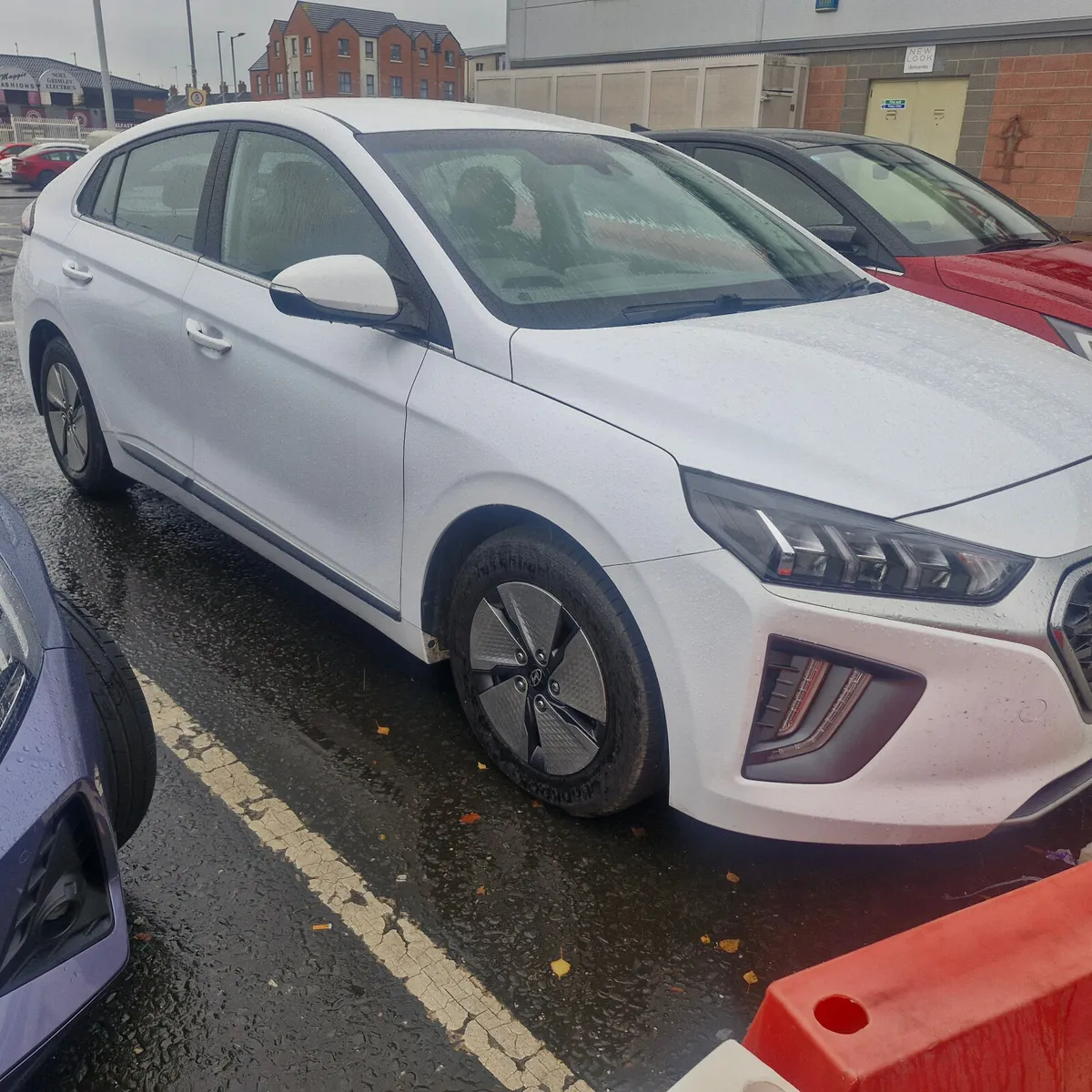 222 Hyundai Ioniq - Image 3