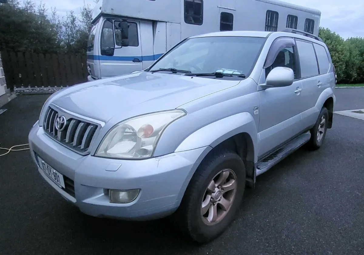 2007 Toyota land cruiser - Image 1