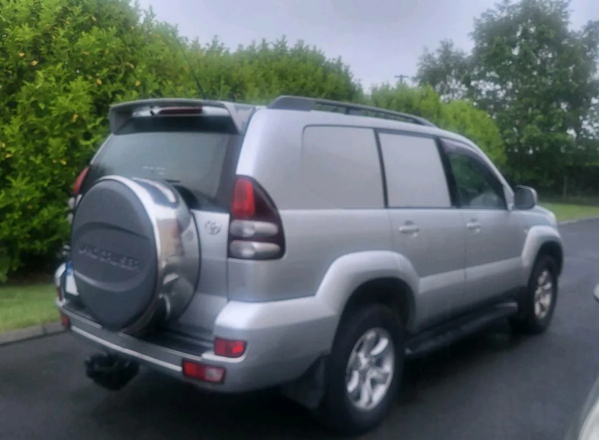 2007 Toyota land cruiser - Image 3