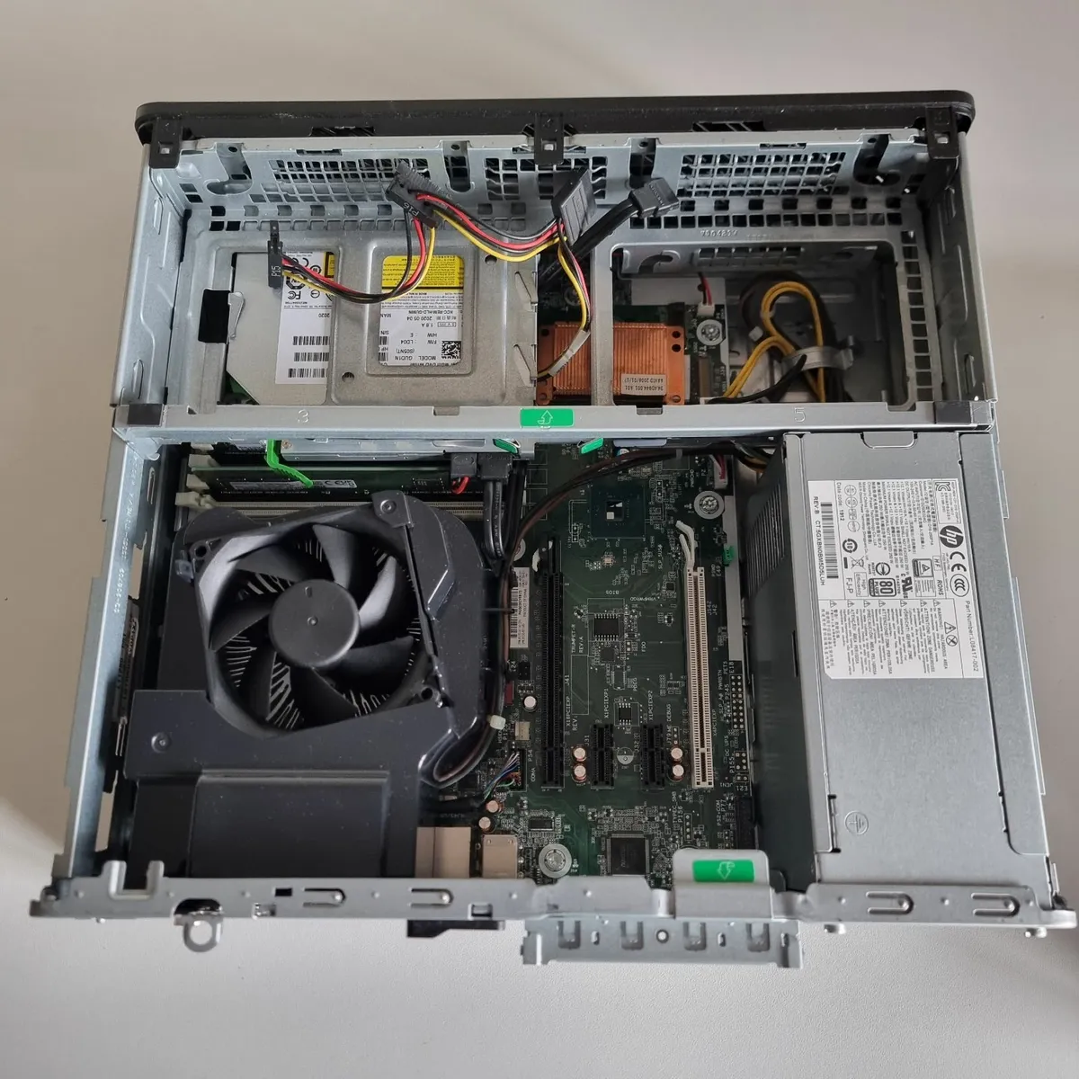 HP EliteDesk 800 G5 Small Form Factor PC - Image 4