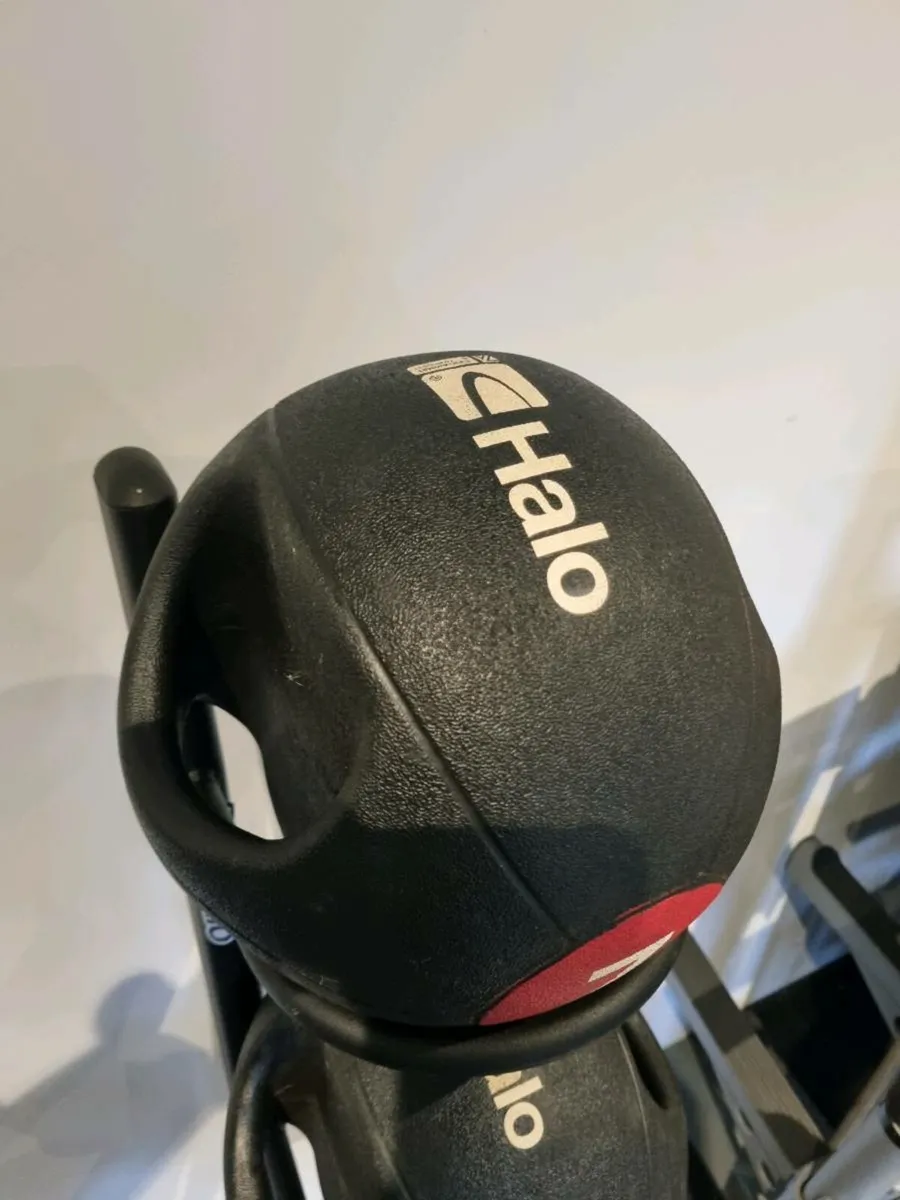 Gym equipment- Medicine balls - Image 4