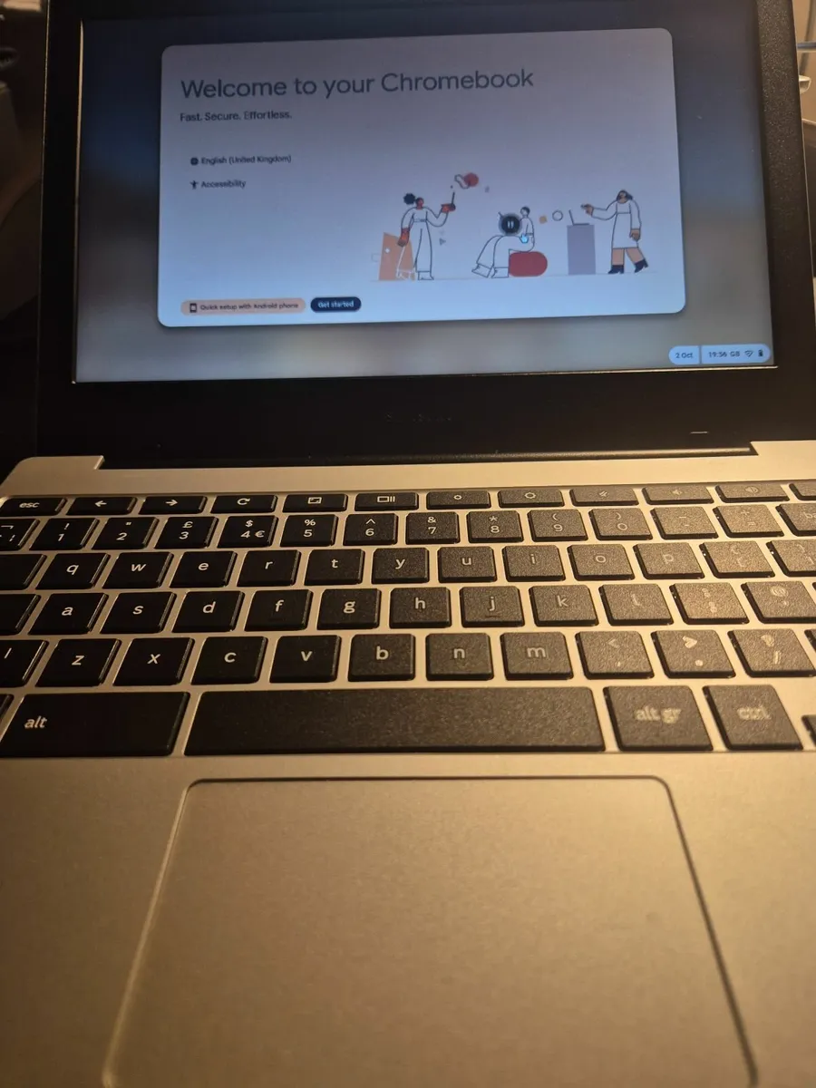 Samsung Galaxy Go Chromebook - Image 1
