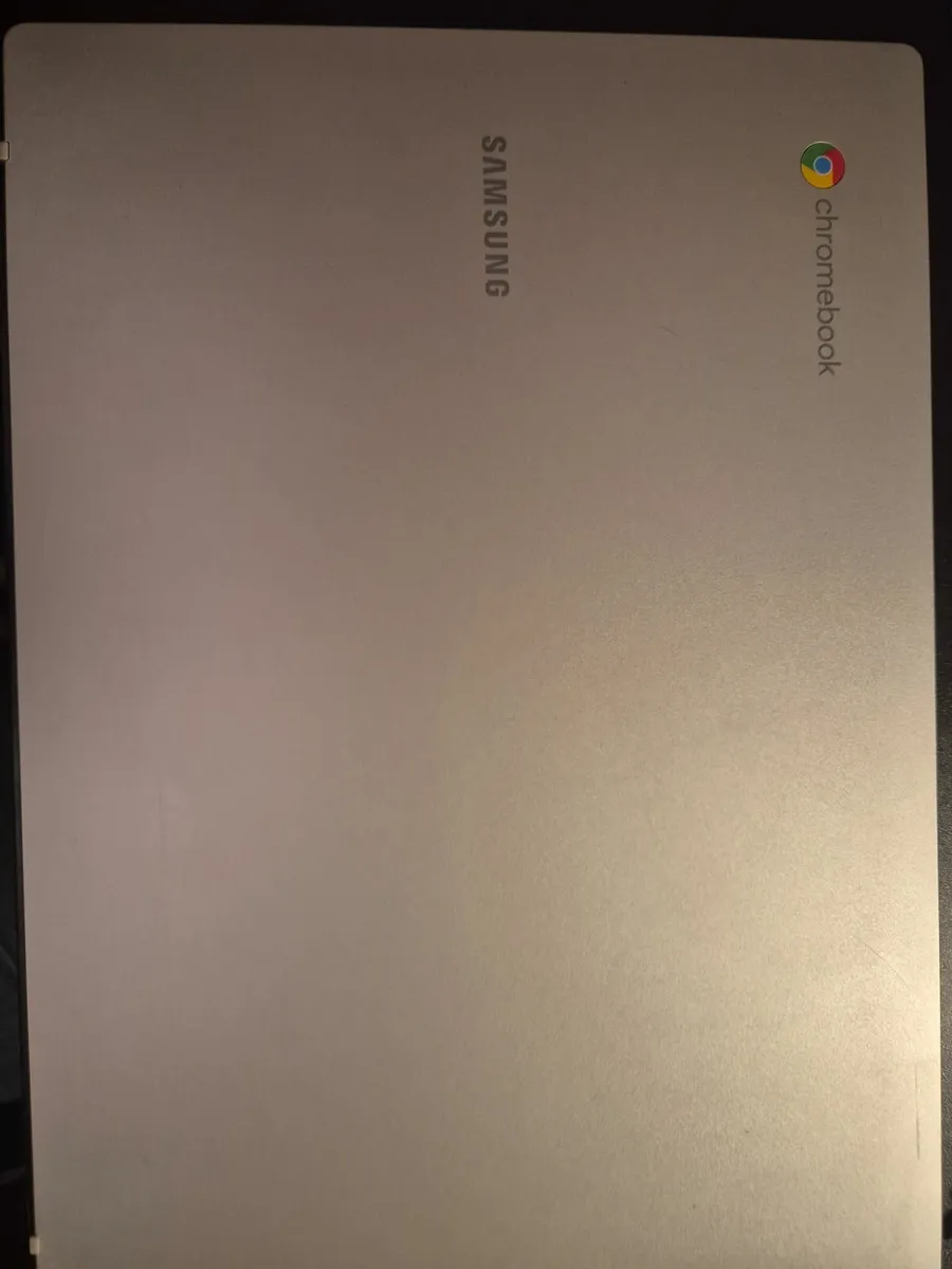 Samsung Galaxy Go Chromebook - Image 3