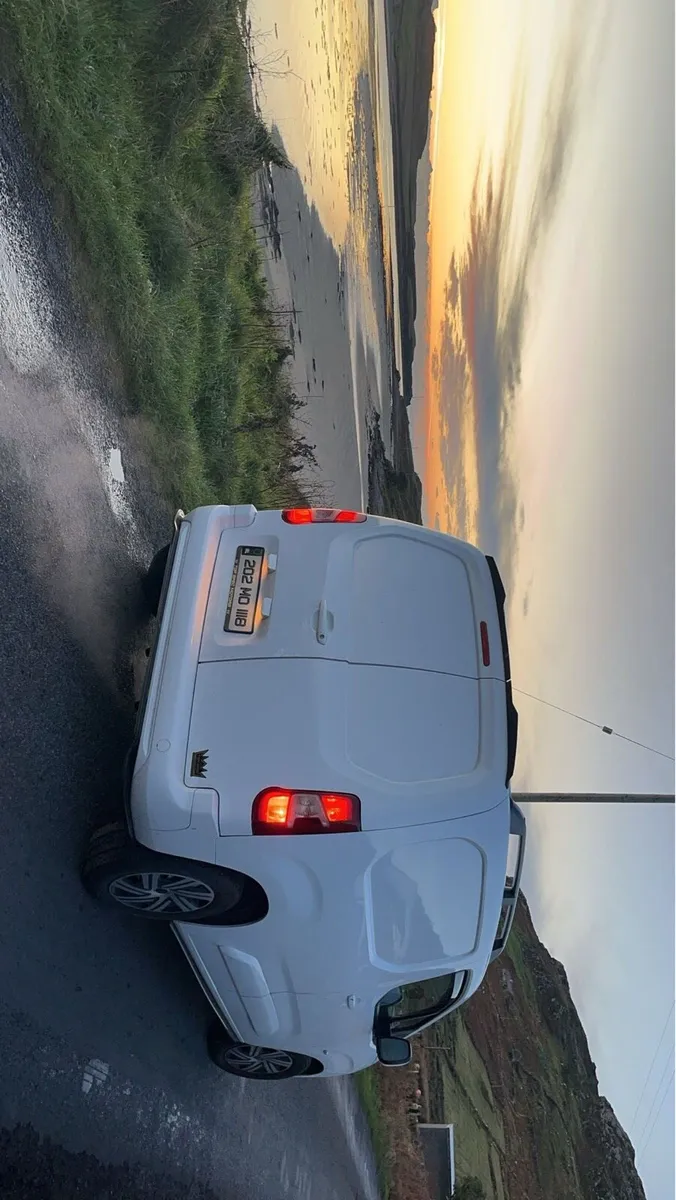 Partner van - Image 1