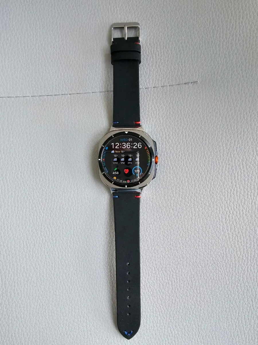 Black strap for 22mm Watch - Image 1