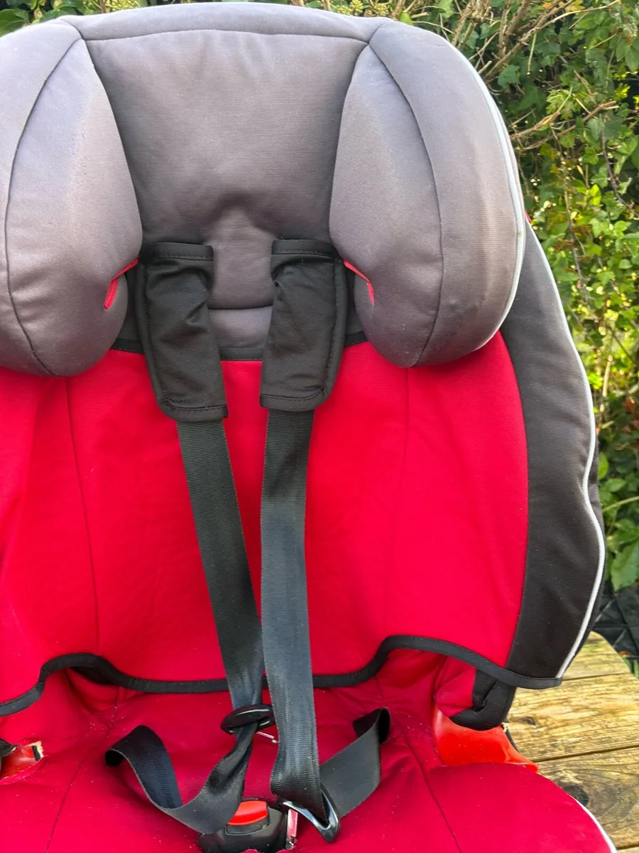 Halfords car seat group 1-3 - Image 4