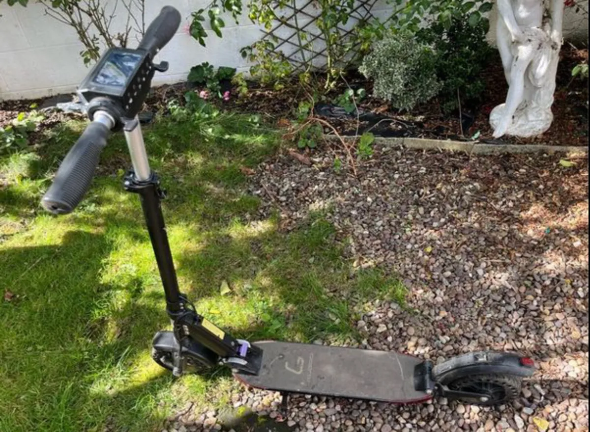 Electric scooter - Image 1