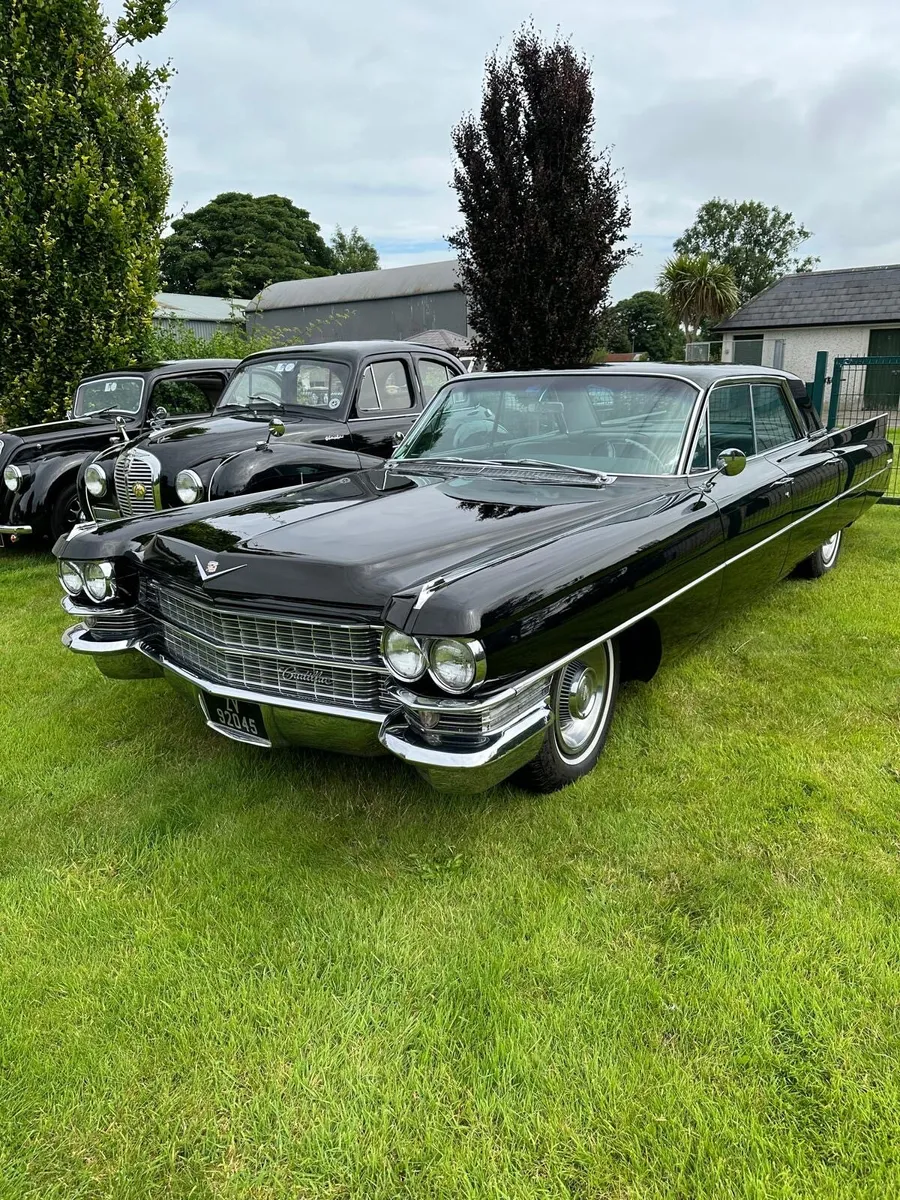 Cadillac Sedan DeVille