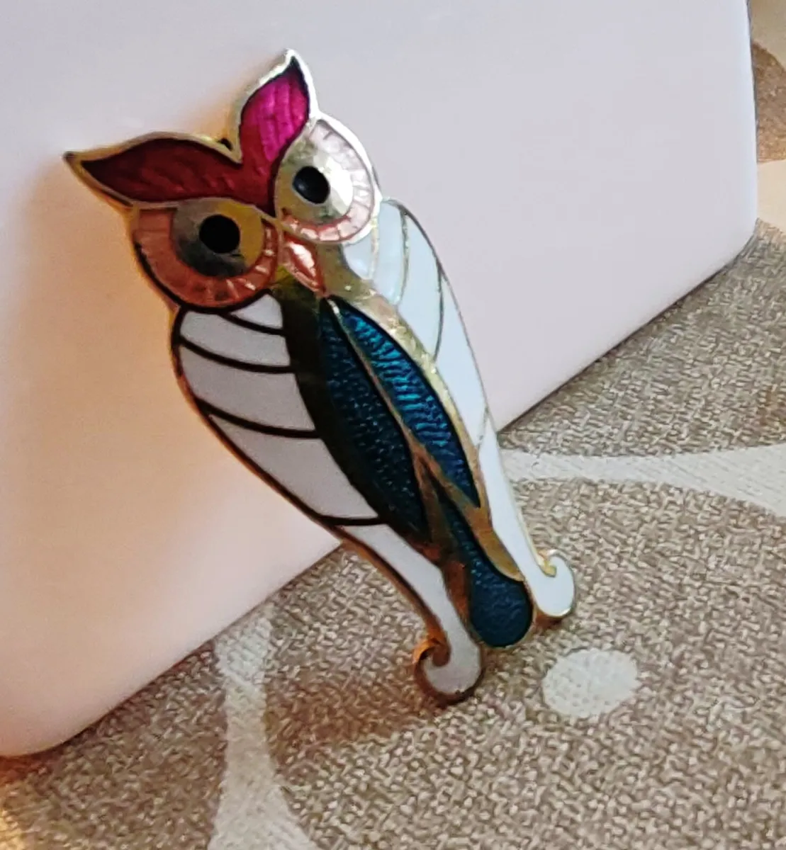 Cloisonne owl brooch - Image 1